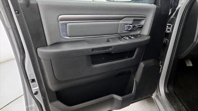 2022 Ram 1500 Classic SLT Crew Cab 4x2 5'7" Box