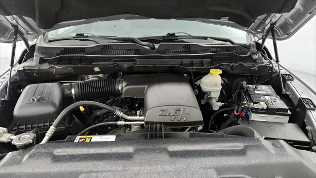 2022 Ram 1500 Classic SLT Crew Cab 4x2 5'7" Box