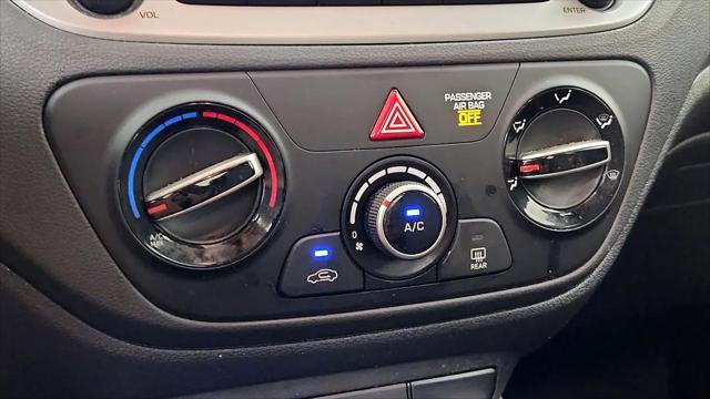 2020 Hyundai Accent SE