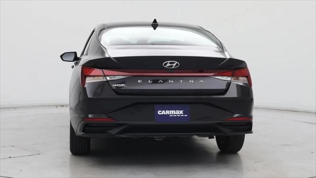 2023 Hyundai Elantra SE