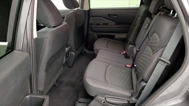 2025 Nissan Pathfinder SV 4WD