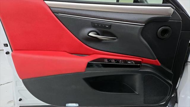 2023 Lexus ES 350 F SPORT Handling