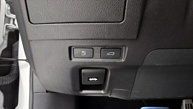 2023 Lexus ES 350 F SPORT Handling