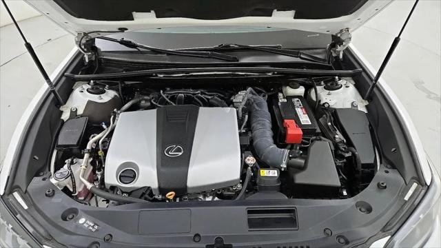 2023 Lexus ES 350 F SPORT Handling