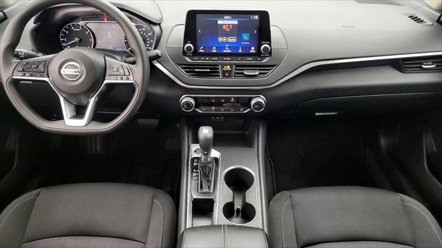 2022 Nissan Altima SV FWD