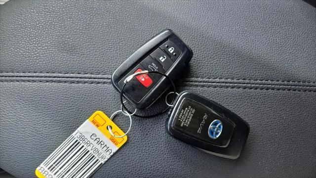 2022 Toyota RAV4 Hybrid XLE Premium