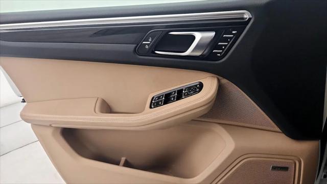 2021 Porsche Macan Macan