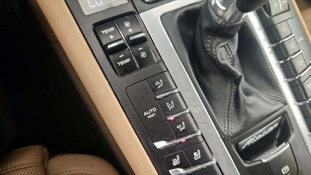 2021 Porsche Macan Macan