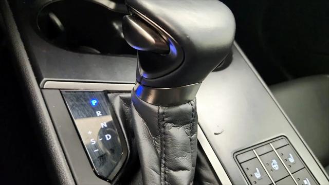 2024 Lexus UX 250h F SPORT Design
