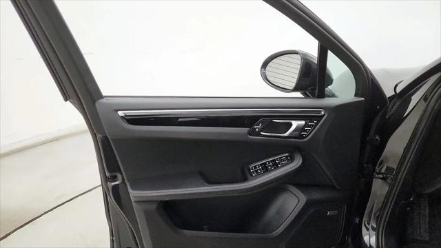 2023 Porsche Macan Macan