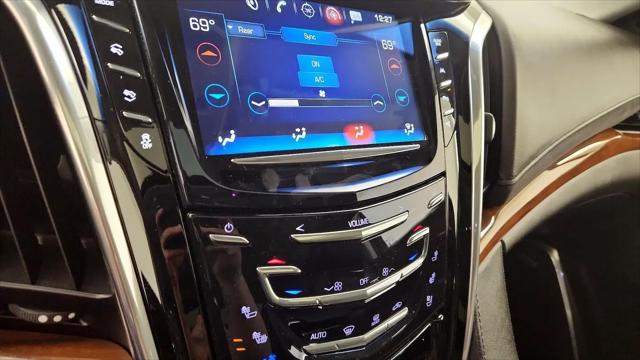 2019 Cadillac Escalade Luxury