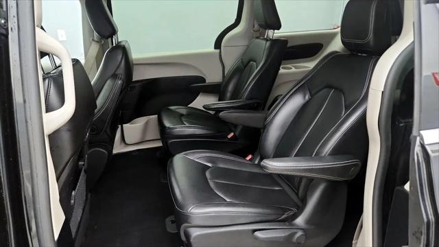 2023 Chrysler Pacifica Hybrid Touring L