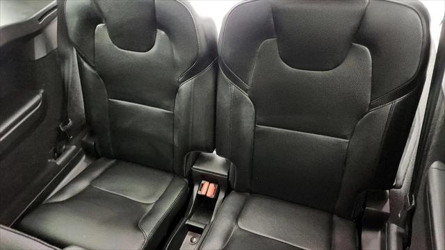 2020 Volvo XC90 T5 Momentum 7 Passenger
