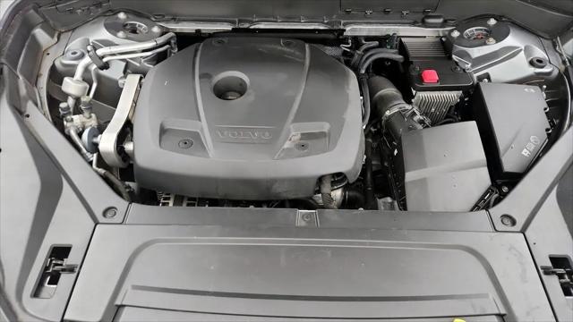 2020 Volvo XC90 T5 Momentum 7 Passenger