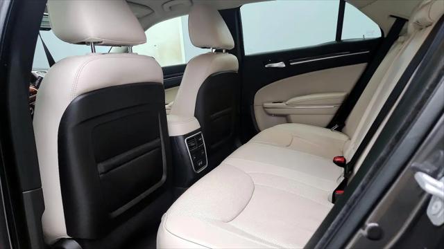 2018 Chrysler 300 Limited