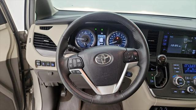 2017 Toyota Sienna XLE 8 Passenger