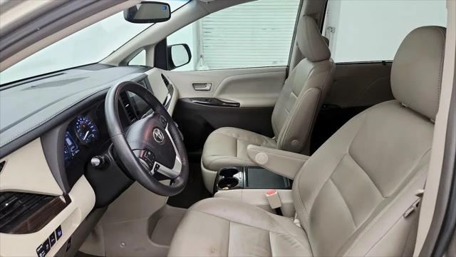 2017 Toyota Sienna XLE 8 Passenger