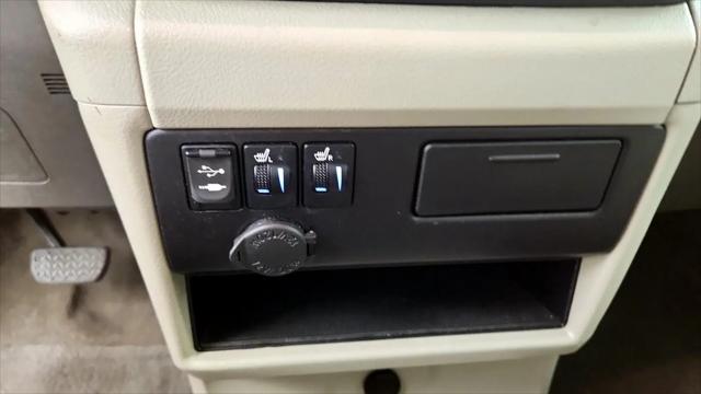 2017 Toyota Sienna XLE 8 Passenger