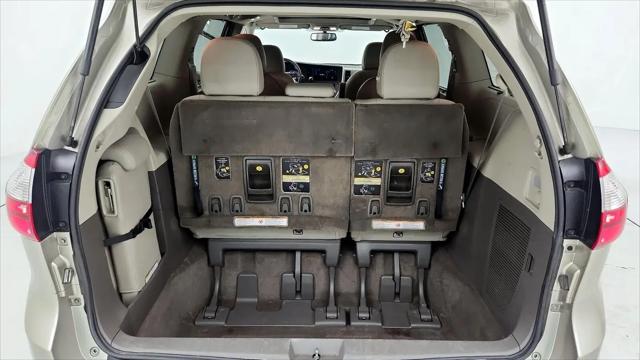 2017 Toyota Sienna XLE 8 Passenger