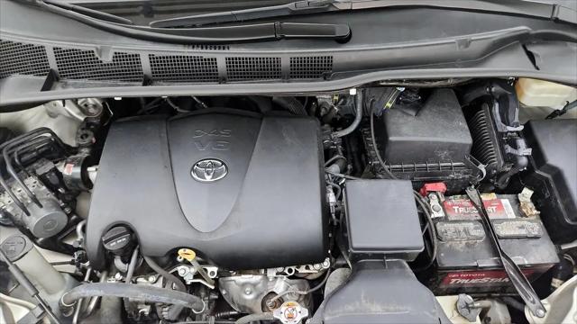 2017 Toyota Sienna XLE 8 Passenger