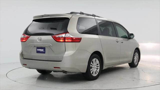 2017 Toyota Sienna XLE 8 Passenger