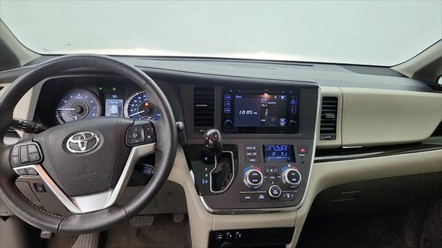 2017 Toyota Sienna XLE 8 Passenger