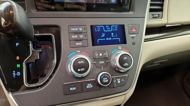 2017 Toyota Sienna XLE 8 Passenger
