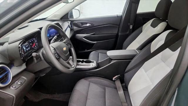 2025 Chevrolet Trax FWD LS