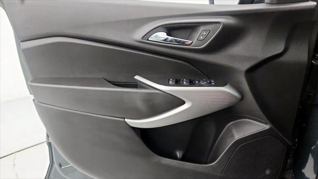 2025 Chevrolet Trax FWD LS