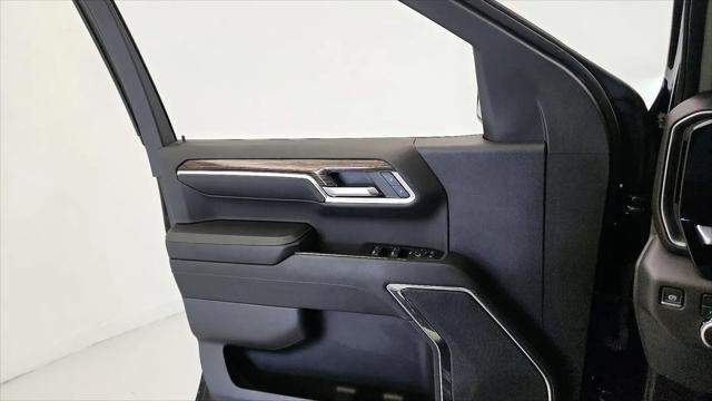 2024 GMC Sierra 1500 4WD Crew Cab Short Box Elevation with 3VL