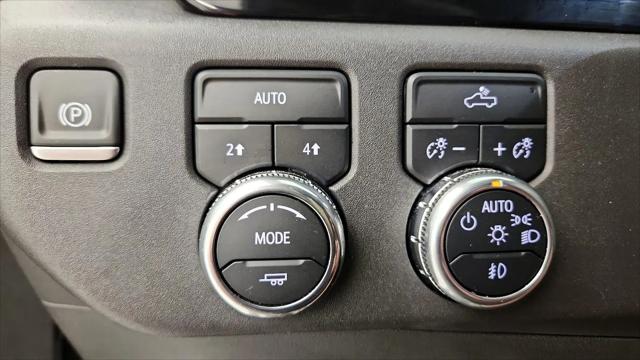2024 GMC Sierra 1500 4WD Crew Cab Short Box Elevation with 3VL