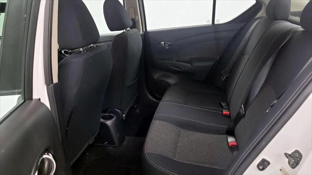 2016 Nissan Versa 1.6 SV