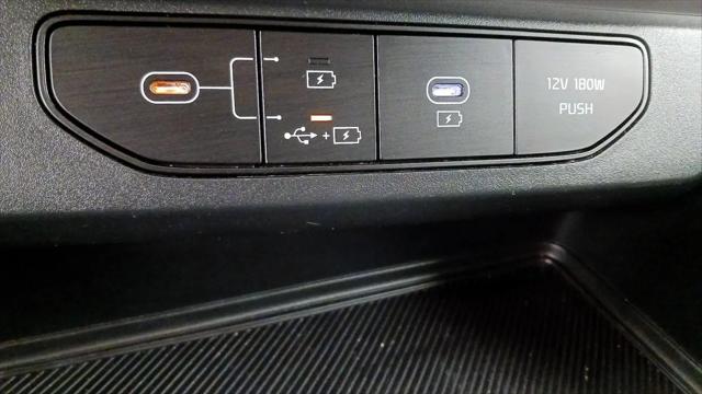 2025 Kia Carnival MPV LXS