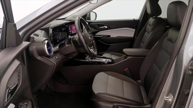 2025 Chevrolet Trax FWD LT