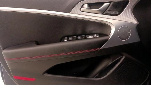 2023 Genesis G70 2.0T RWD