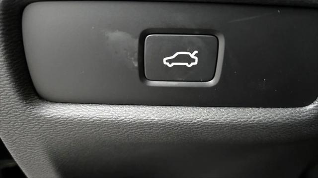 2025 Volvo V60 Cross Country Plus, B5 AWD Gas (mild hybrid)