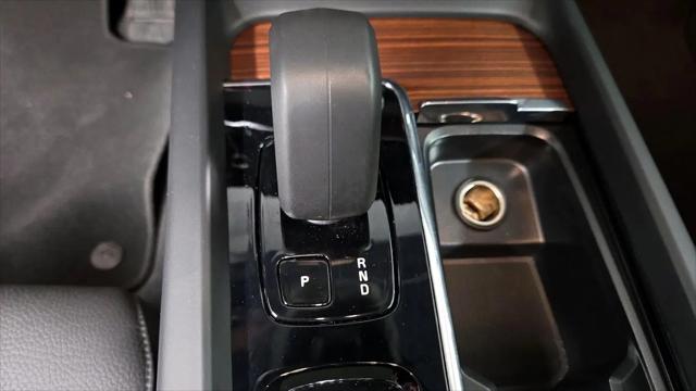 2025 Volvo V60 Cross Country Plus, B5 AWD Gas (mild hybrid)