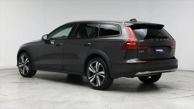 2025 Volvo V60 Cross Country Plus, B5 AWD Gas (mild hybrid)