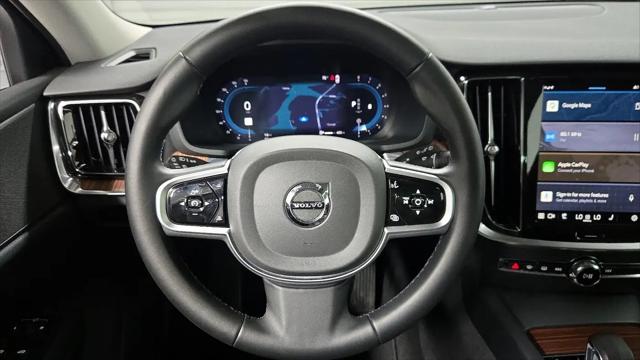 2025 Volvo V60 Cross Country Plus, B5 AWD Gas (mild hybrid)