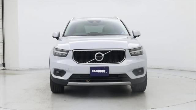 2020 Volvo XC40 T5 Momentum