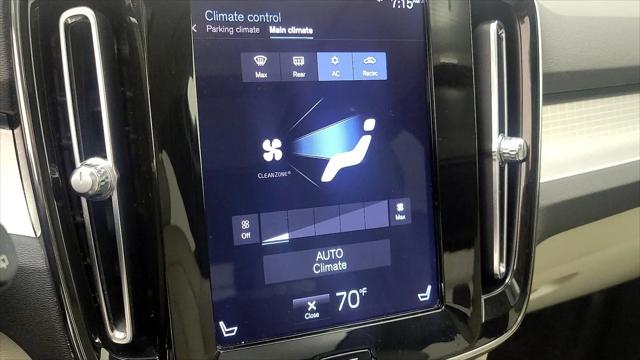 2020 Volvo XC40 T5 Momentum