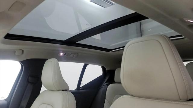 2020 Volvo XC40 T5 Momentum