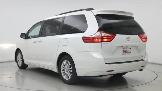 2015 Toyota Sienna XLE 8 Passenger