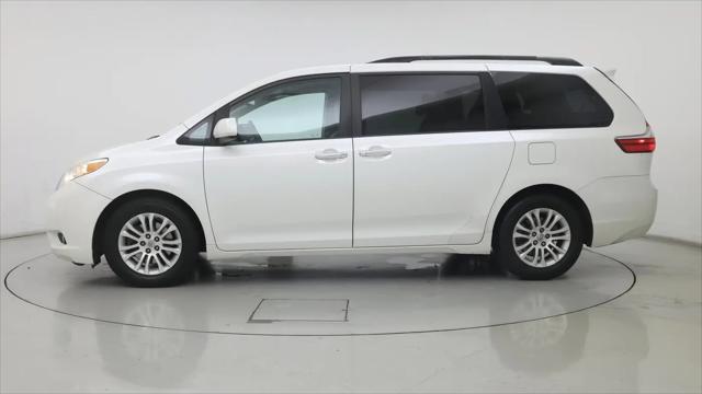 2015 Toyota Sienna XLE 8 Passenger