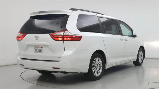 2015 Toyota Sienna XLE 8 Passenger