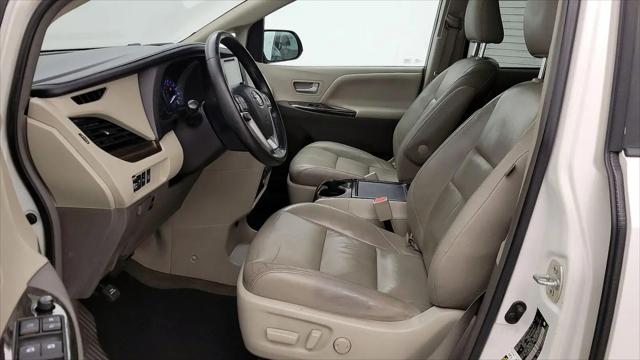 2015 Toyota Sienna XLE 8 Passenger