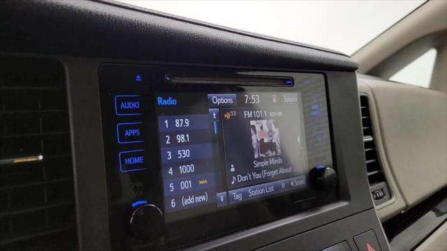 2015 Toyota Sienna XLE 8 Passenger