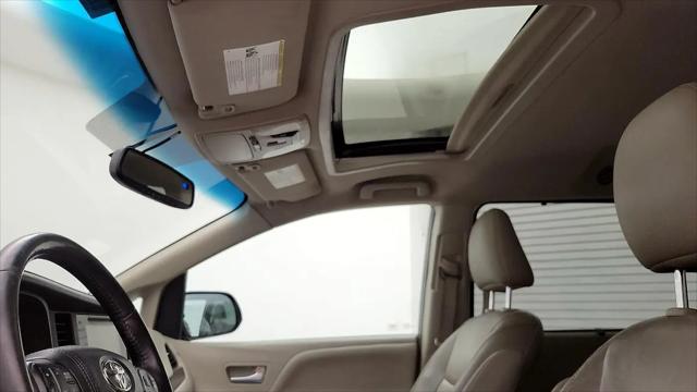 2015 Toyota Sienna XLE 8 Passenger