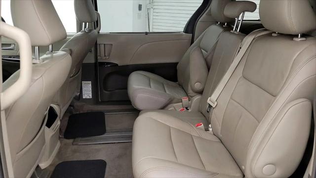 2015 Toyota Sienna XLE 8 Passenger