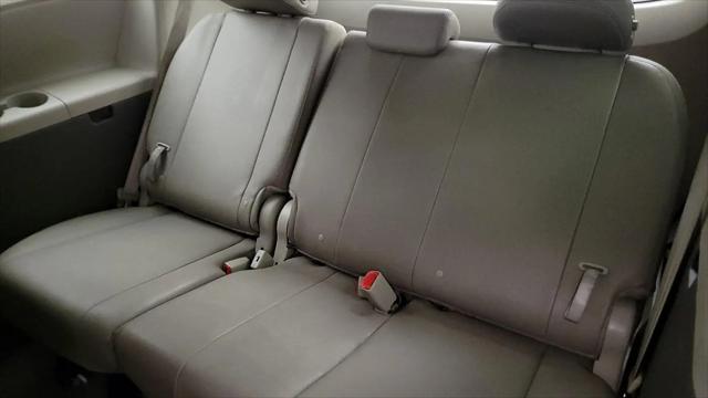 2015 Toyota Sienna XLE 8 Passenger